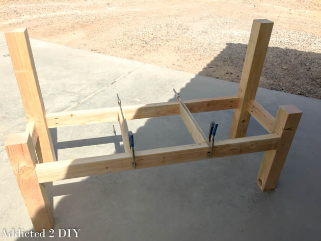 Rustic Tailgate Bench Tutorial - Addicted 2 DIY