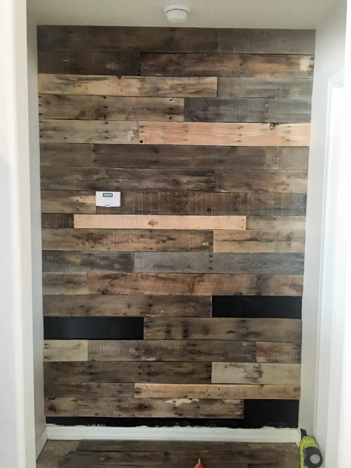 How To Install A Pallet Wall The Easy Way Addicted 2 Diy