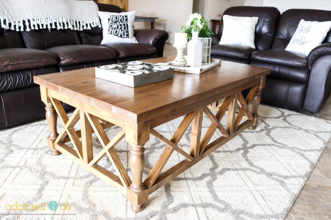 DIY Farmhouse Coffee Table