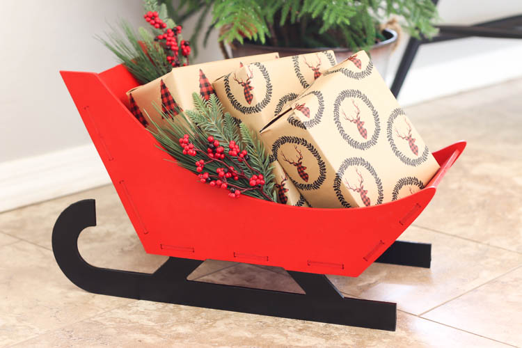 DIY wooden sleigh