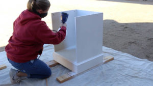 painting cabinet base-2