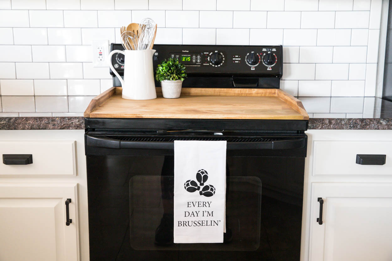 Simple Wooden Noodle Board in Warm Brown, Stove Cover