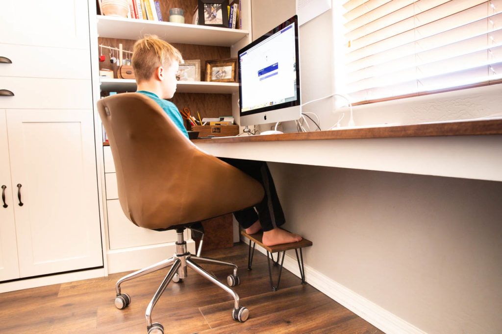 How To Build An Office Desk Foot Rest 