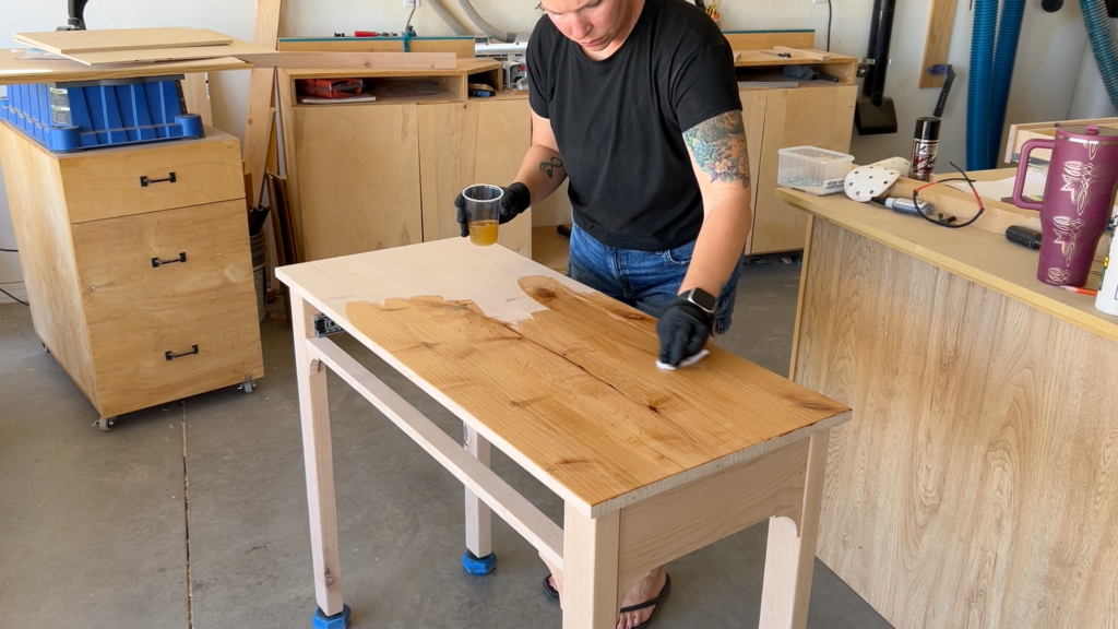 finishing the table with wipe on polyurethane