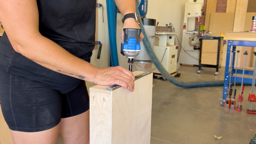 attaching inner drawer slide to drawer box